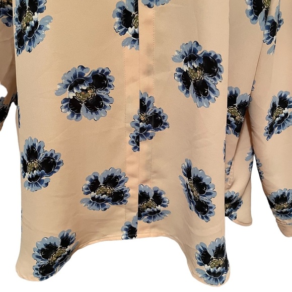 Loft Women’s Floral Blouse Roll Tab Sleeves Size L Peachy Pink Vneck - Picture 4 of 8